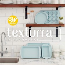 Wilton Texturra Performance 논스틱 제빵기구 베이킹 팬 세트, 7종: 가정 및 주방