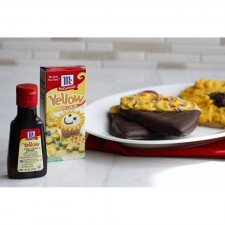 McCormick 노란색 식용 색소, 1 Fl Oz (1 팩) : 식용 색소 : 식료품 및 미식가 식품