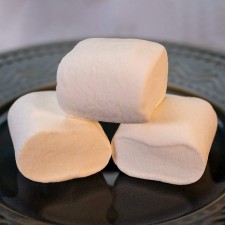 Ziyad Gourmet Halal Jumbo Size in a Jumbo Bag of Marshmallows, 돼지고기 없음, 계란 없음, 유제품 없음, 글루텐 없음, 휴일 및 S'more에 적합! 25온스 4팩: 식료품 및 미식가