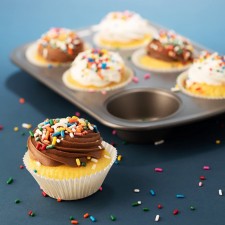 Green Direct 컵케익 라이너 - 팬, 캐리어 또는 스탠드에 사용할 표준 크기 컵케익 포장지 - 백서 베이킹 컵 500개 팩: 가정 및 주방