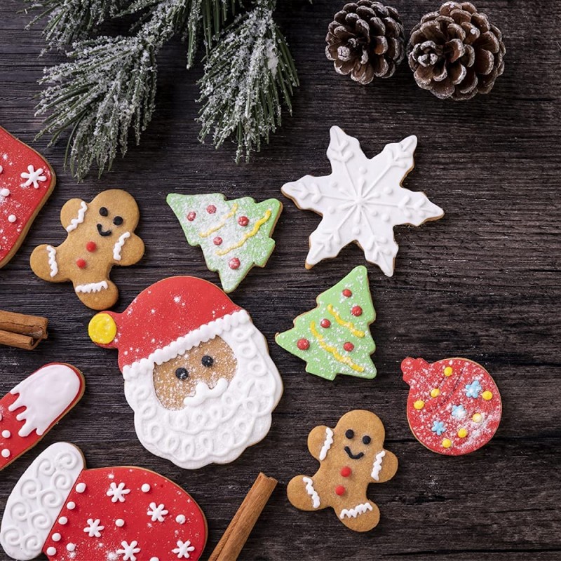 Quimoy 12 개 크리스마스 쿠키 커터 세트 50 개 캔디 가방 및 병 브러시, 눈사람 쿠키 몰드, 장갑, 크리스마스 트리, 종, 산타 클로스, 눈송이, 엘크, 별, 집: 가정 및 주방