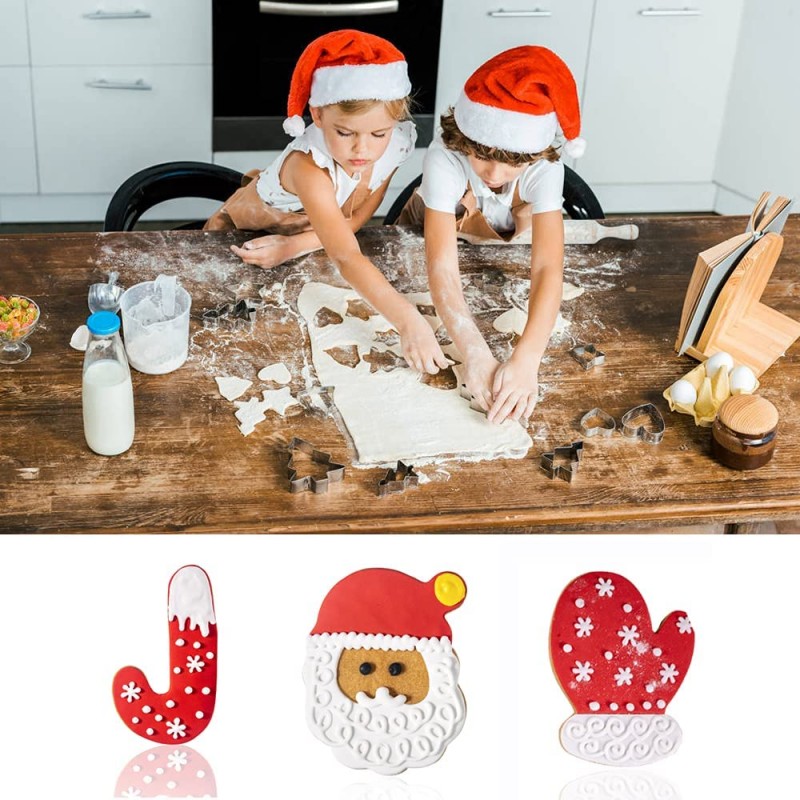 Quimoy 12 개 크리스마스 쿠키 커터 세트 50 개 캔디 가방 및 병 브러시, 눈사람 쿠키 몰드, 장갑, 크리스마스 트리, 종, 산타 클로스, 눈송이, 엘크, 별, 집: 가정 및 주방