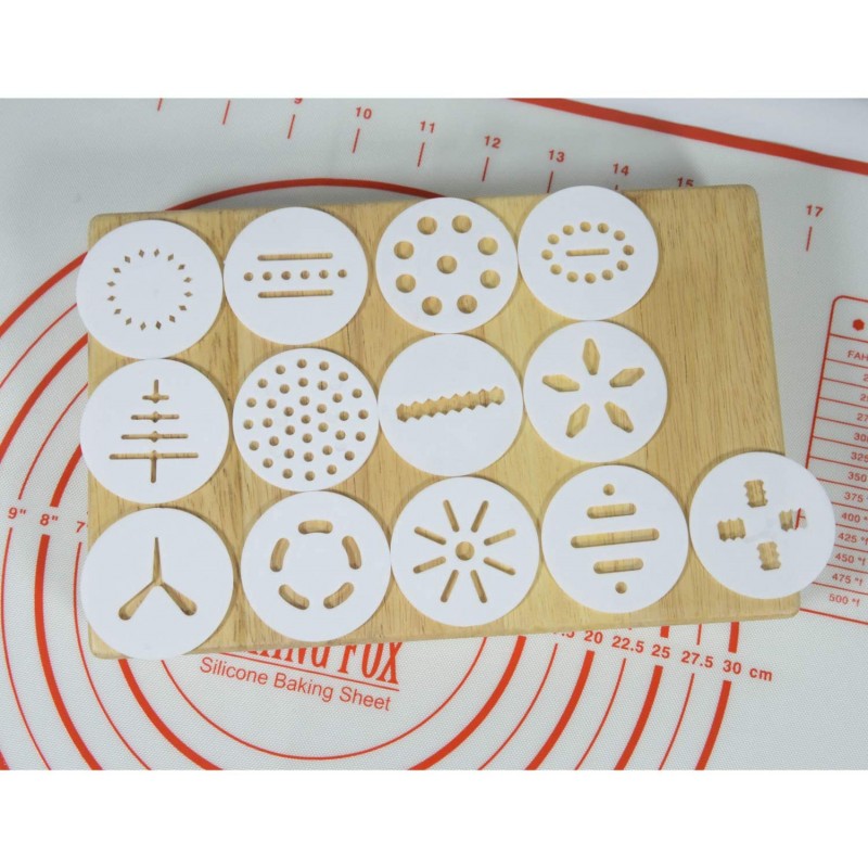 쿠키 프레스 건 키트 좋은 그립 쿠키 프레스 보관 케이스 베이킹 도구 13개의 디스크 모양 쿠키 메이커 세트 및 DIY 비스킷 메이커 및 케이크 장식용 6가지 아이싱 팁, 지우기: 가정 및 주방
