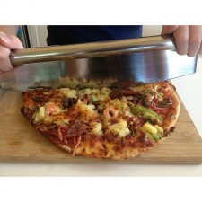 커버가있는 체크 무늬 요리사 피자 커터 샤프 로커 블레이드. 헤비 듀티 스테인리스 스틸. 피자 등을 자르는 가장 좋은 방법. 식기 세척기 안전: 가정 및 주방