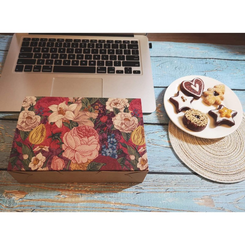 20 팩 선물 상자, 과자 쿠키 비스킷 상자, 장식 수제 베이킹 용품 베이커리 머핀 스티커가 있는 초콜릿 브라우니 선물 상자 (8.3 x 5.5 x 2 인치) : 가정 및 주방