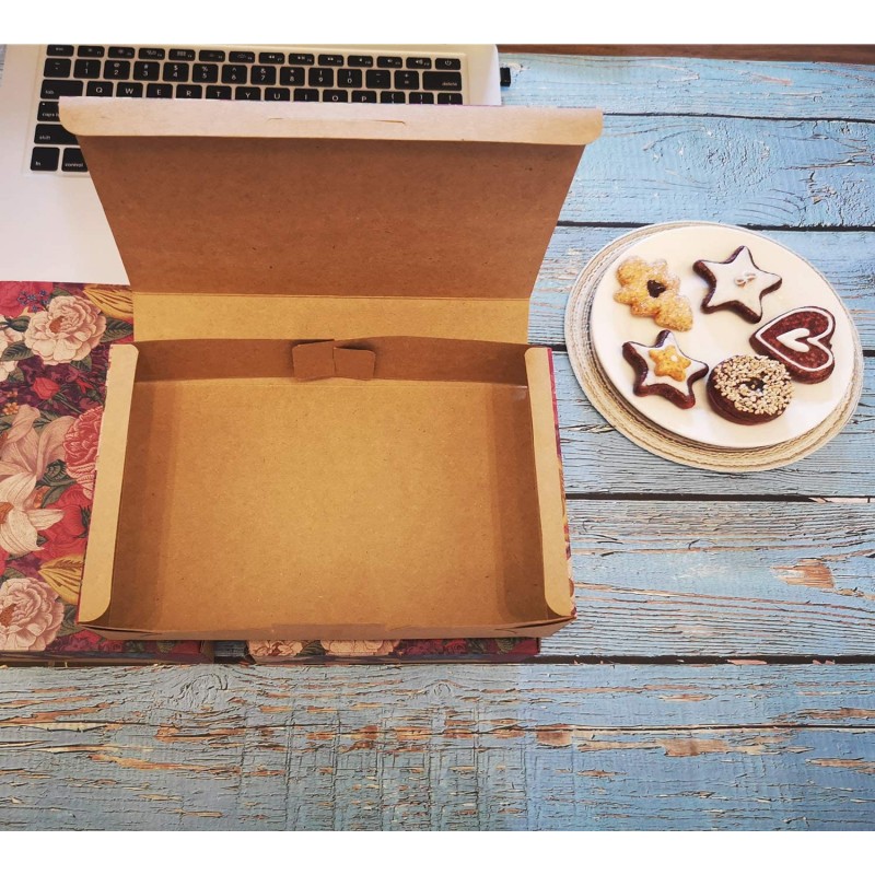 20 팩 선물 상자, 과자 쿠키 비스킷 상자, 장식 수제 베이킹 용품 베이커리 머핀 스티커가 있는 초콜릿 브라우니 선물 상자 (8.3 x 5.5 x 2 인치) : 가정 및 주방