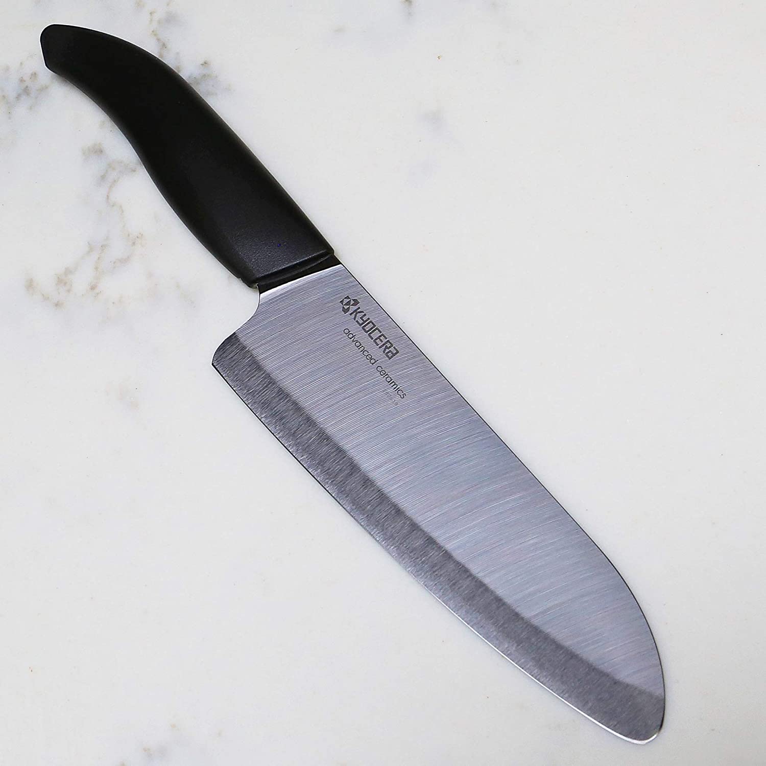 쿄 세라 Advanced Ceramic Revolution 4 피스 나이프 세트 : 6 인치 주방장의 Santoku, 5.5 인치 Santoku, 4.5 인치 유틸리티 및 3 인치 파링 블랙 손잡이 / 블랙 블레이드 포함