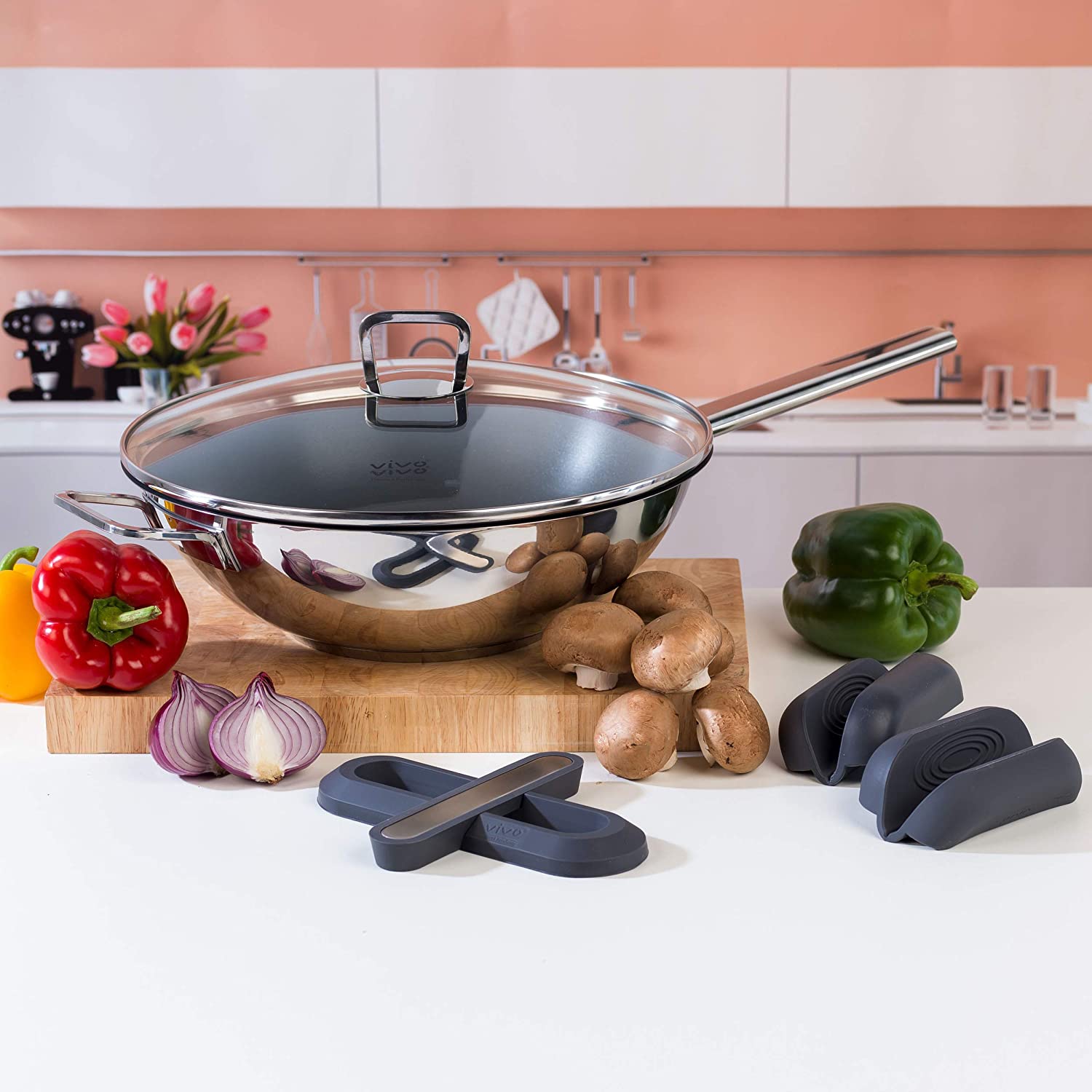 빌레로이 & 보치 COMBO-5300 비스틱 웍(Silicone Trivet and Pot Holders)의 Vivo by Wileroy & Boch COMBO-5300 비스틱 웍(non-Stick Wok)