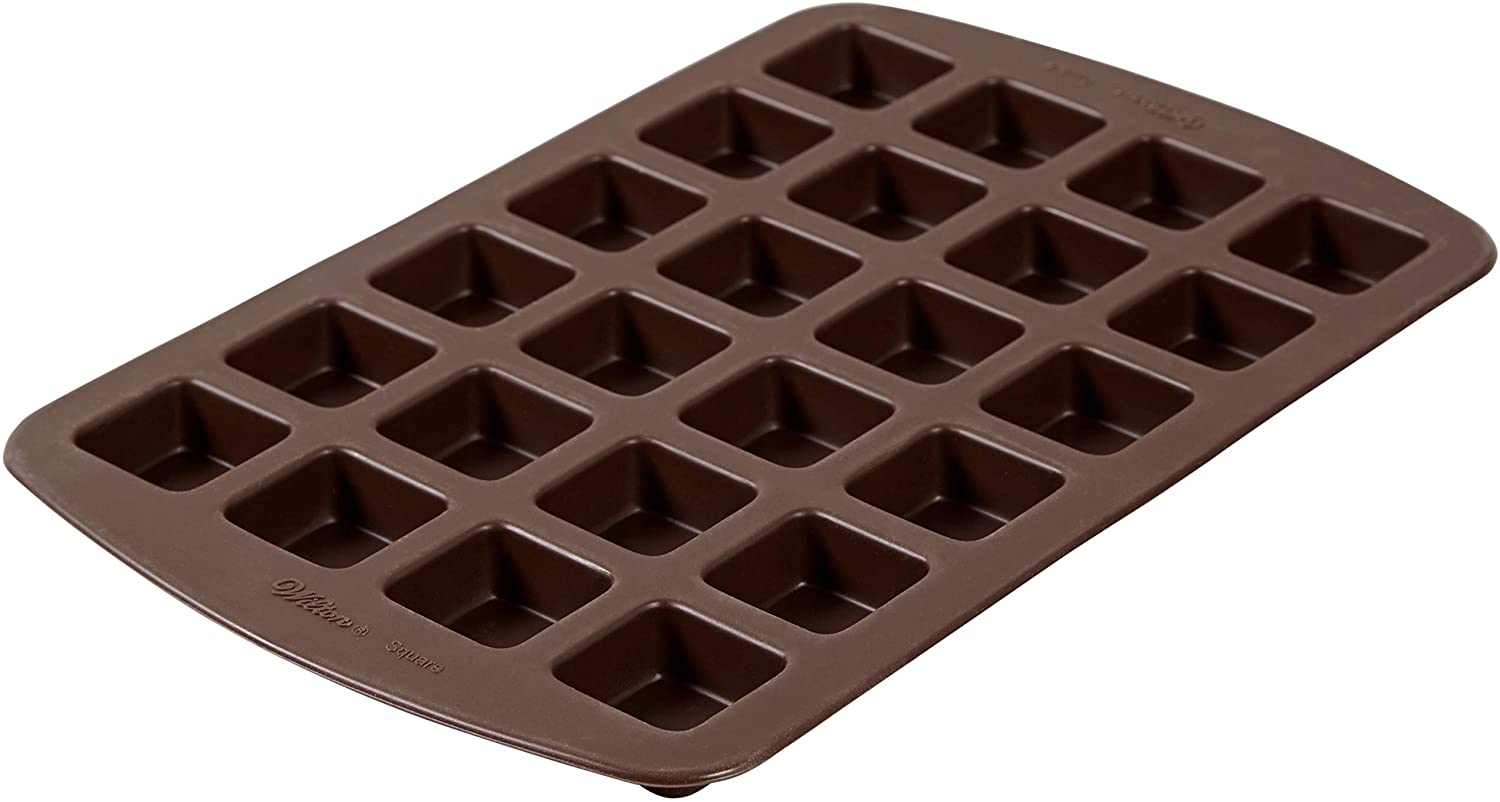 Wilton Bite-Size Brownie Squares 실리콘 몰드, 24-Cavity