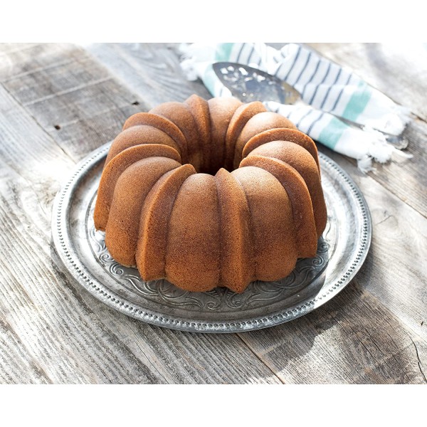 Nordic Ware Platinum Collection Anniversary Bundt Pan