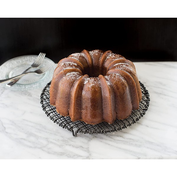 Nordic Ware Platinum Collection Anniversary Bundt Pan