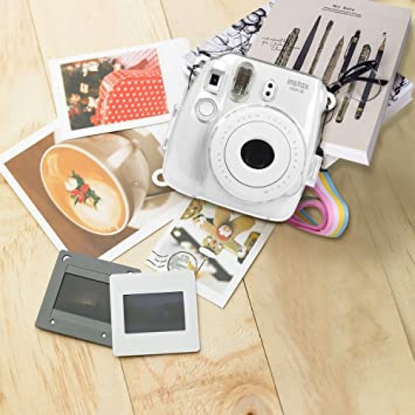 Fujifilm Instax Mini 8 Mini 8 Mini 9 즉석 카메라용 Fintie 보호용 투명 케이스 - 이동식 레인보우 숄더 스트랩이 있는 크리스탈 하드 커버, 투명