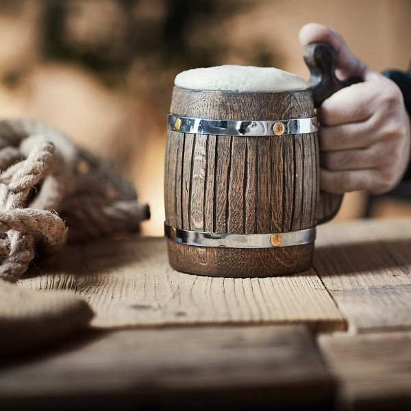 대형 나무 맥주 머그 - 오크 - 놀라운 장인 정신과 고급 재료로 만든 수제 - 금속 안감 - 헤비 듀티 - 견고함 - 오래 지속되는 브라운