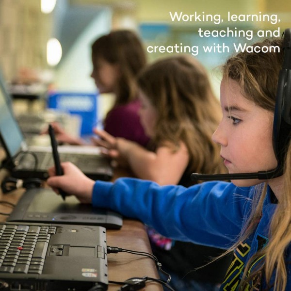 Wacom One by Wacom Medium(CTL-672-N) - 재택 근무 및 원격 학습에 적합 - Chromebook, Black Medium 태블릿에서 작동